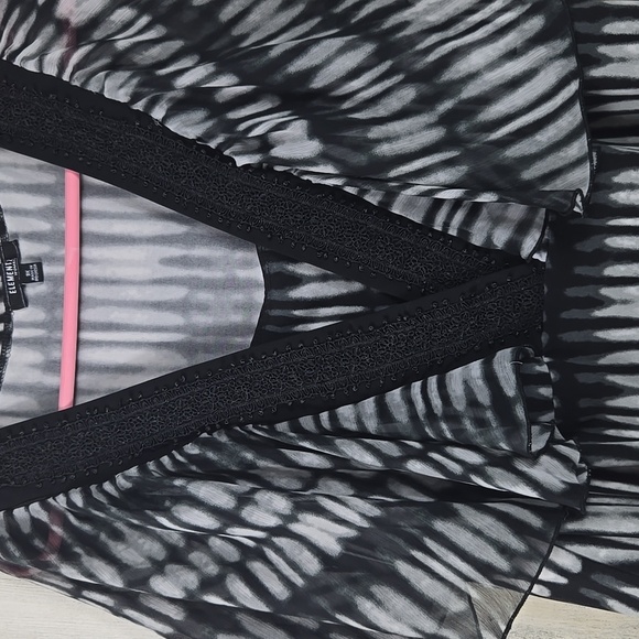 3/$15 elements black gray white sheer blouse women's plus size 3X - Picture 3 of 8